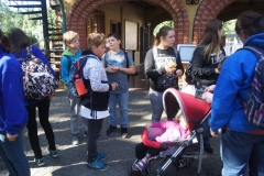 Kleine Gruppen haben sich gebildet