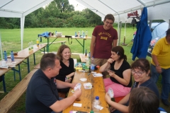Die Neuankömmlinge spielen Phase 10